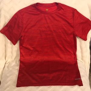 Tek Gear boys large performance Shirt